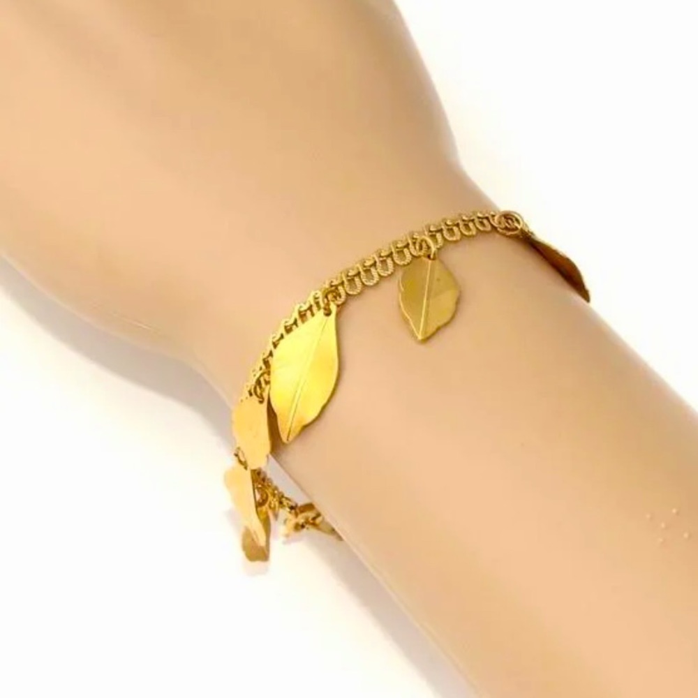 Rare Vintage Trifari Gold Leaf Charm Bracelet 7.5"
